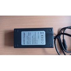 Adaptador CA 42V 2A 1,5A